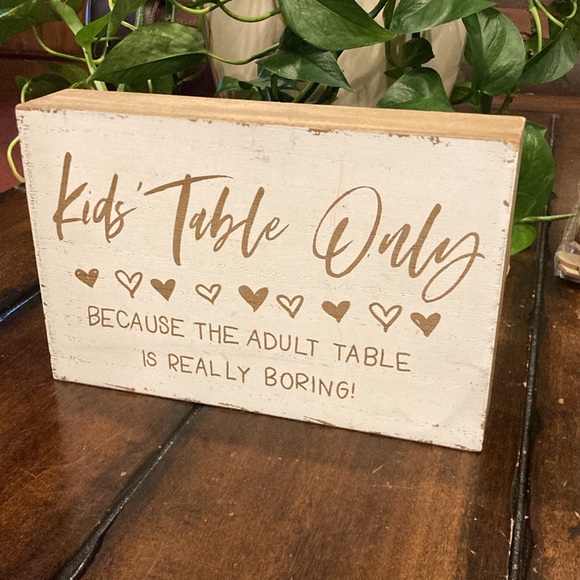 Kids Table Only Sign and New Bag of Wooden Hearts - Picture 3 of 10
